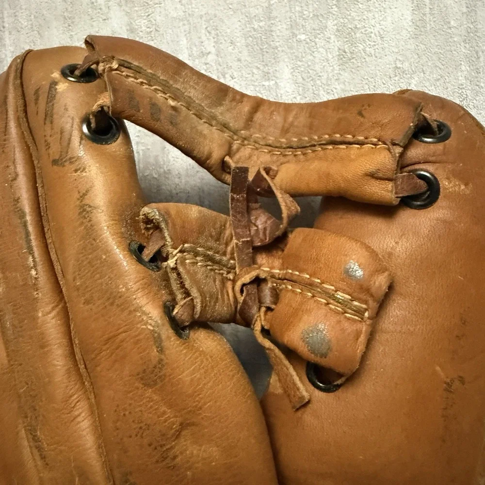 Vintage Wilson‎ Baseball Glove 616 Professional Model Made In USA 1624696